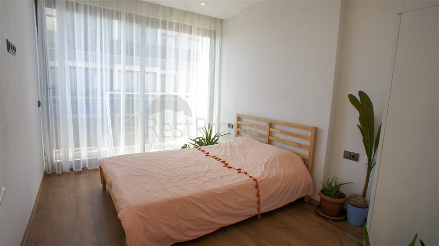 اطلالة بحر - شقة غرفة وصالة مفروشة -مجمع فاخر -في محمودلار/ الانيا