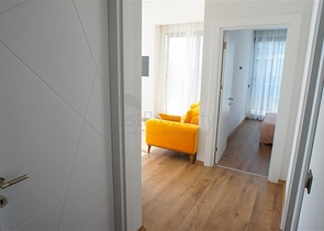 اطلالة بحر - شقة غرفة وصالة مفروشة -مجمع فاخر -في محمودلار/ الانيا