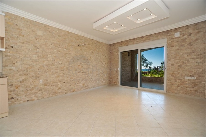 اطلالة بحر -شقة غرفتين وصالة مع تراس واسع -ضمن مجمع سكني في افسلار / الانيا 