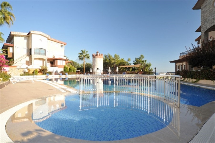 اطلالة بحر -شقة غرفتين وصالة مع تراس واسع -ضمن مجمع سكني في افسلار / الانيا 