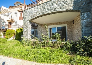 اطلالة بحر -شقة غرفتين وصالة مع تراس واسع -ضمن مجمع سكني في افسلار / الانيا 