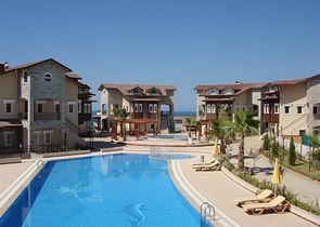 اطلالة بحر -شقة غرفتين وصالة مع تراس واسع -ضمن مجمع سكني في افسلار / الانيا 