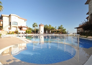 اطلالة بحر -شقة غرفتين وصالة مع تراس واسع -ضمن مجمع سكني في افسلار / الانيا 