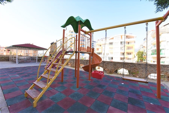 اثاث انيق - شقة غرفتين وصالة ضمن مجمع -في توسمور / الانيا 