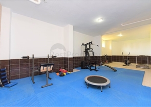 اثاث انيق - شقة غرفتين وصالة ضمن مجمع -في توسمور / الانيا 