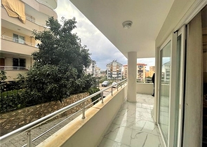 اثاث انيق - شقة غرفتين وصالة ضمن مجمع -في توسمور / الانيا 