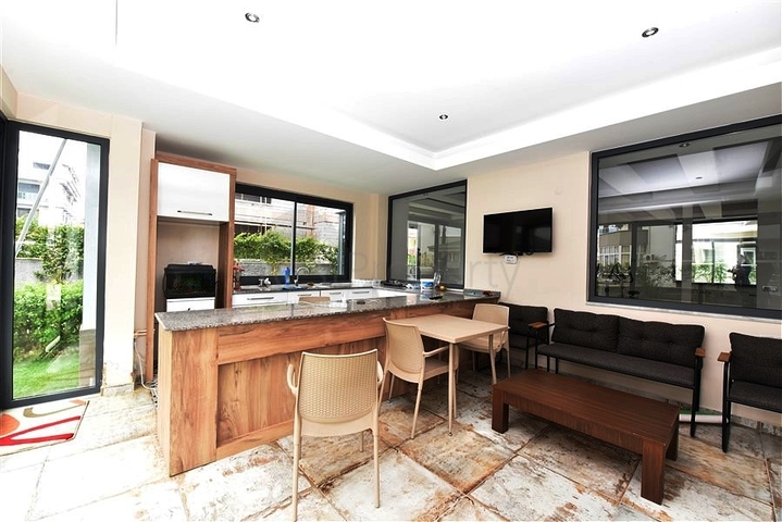 شقة غرفة وصالة ضمن مجمع سكني حديث - في افسلار / الانيا 