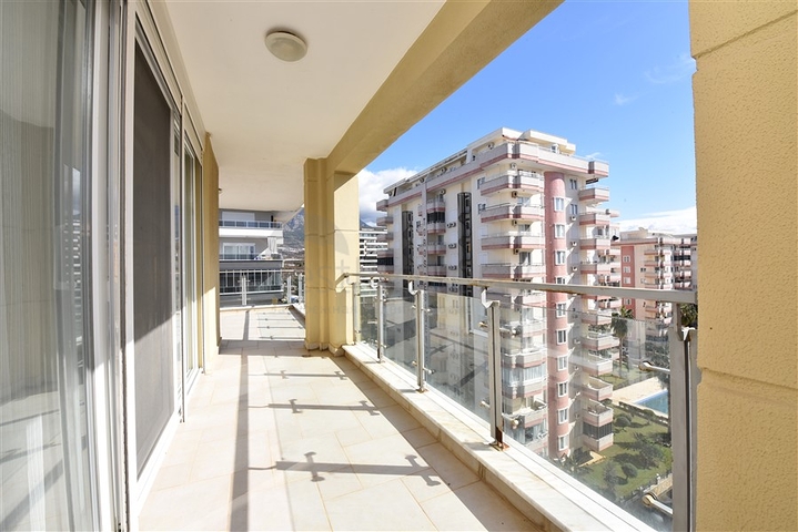 شقة 2 + 1 للإيجار