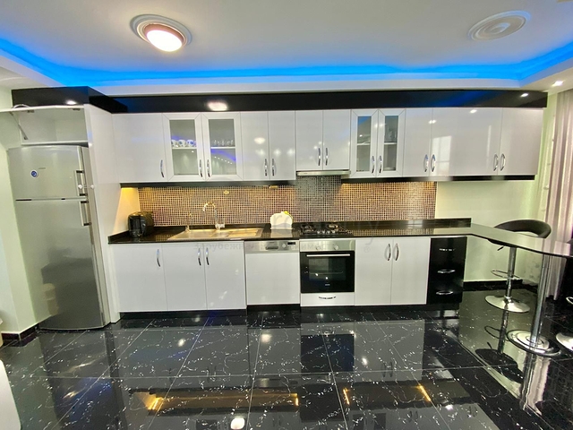 شقة عائلية غرفتين وصالة -مفروشة -في محمودلار / الانيا 