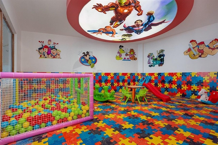 جانب المشفى الحكومي في الانيا - شقة 2 غرفة وصالة ضمن مجمع حديث في اوبا / الانيا 