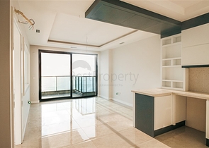 شقة على البحر مباشرة -مجمع حديث - في محمودلار / الانيا 