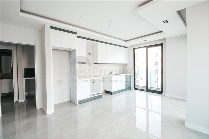 مجمع صف اول على البحر - شقة 2 غرفة وصالة -محمودلار / الانيا 