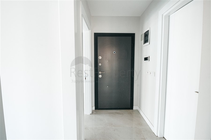 مجمع صف اول على البحر - شقة 2 غرفة وصالة -محمودلار / الانيا 