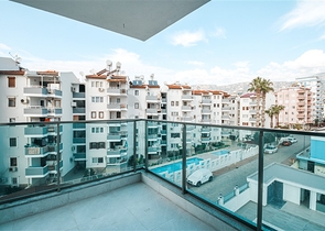 مجمع صف اول على البحر - شقة 2 غرفة وصالة -محمودلار / الانيا 