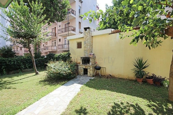 قريبة من البحر - شقة غرفتين وصالة - مفروشة - في محمودلار / الانيا 