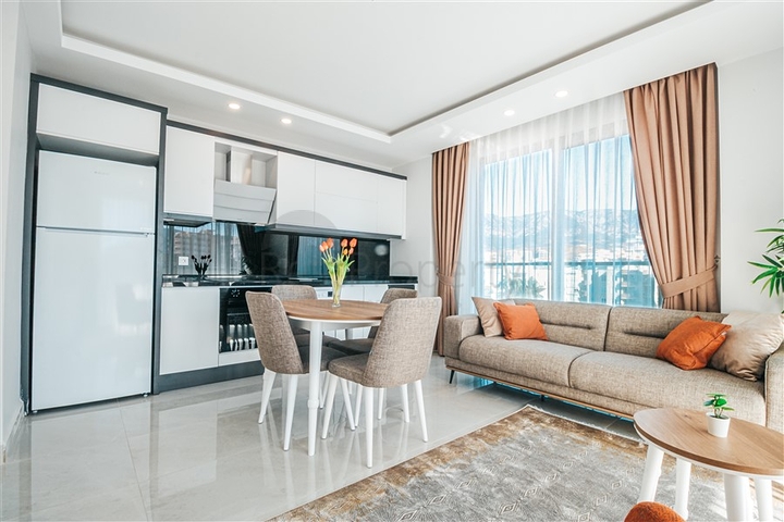 اطلالة بحر مباشرة - شقة غرفة وصالة مفروشة - مجمع حديث - في محمودلار / الانيا 