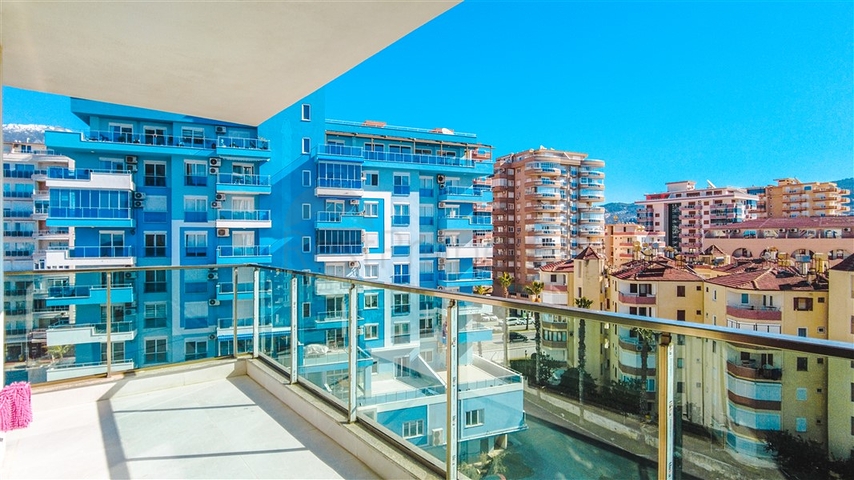 اطلالة بحر مباشرة - شقة غرفة وصالة مفروشة - مجمع حديث - في محمودلار / الانيا 