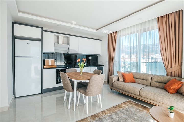 اطلالة بحر مباشرة - شقة غرفة وصالة مفروشة - مجمع حديث - في محمودلار / الانيا 