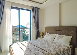 اطلالة بحر مباشرة - شقة غرفة وصالة مفروشة - مجمع حديث - في محمودلار / الانيا 