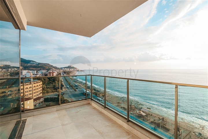 اطلالة بحر مباشرة -شقة غرفتين وصالة ضمن مجمع فاخر -في محمودلار/ الانيا 