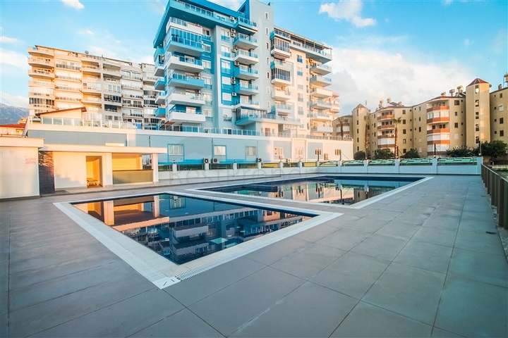 اطلالة بحر مباشرة -شقة غرفتين وصالة ضمن مجمع فاخر -في محمودلار/ الانيا 