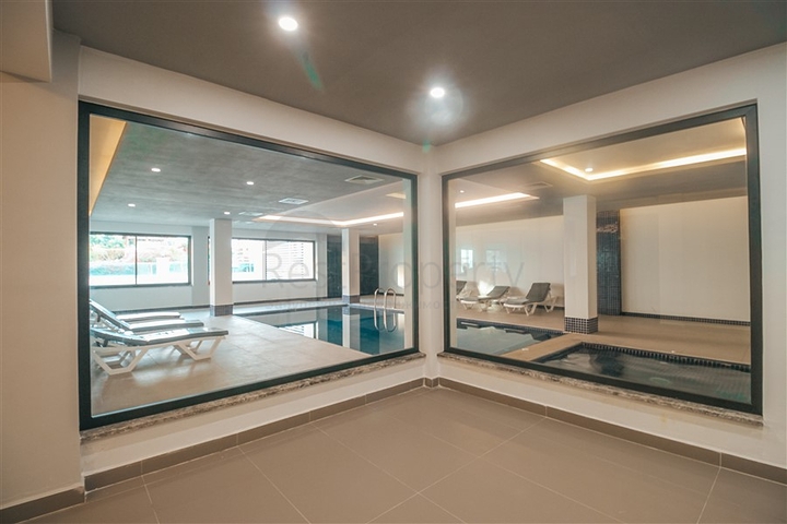 اطلالة بحر مباشرة -شقة غرفتين وصالة ضمن مجمع فاخر -في محمودلار/ الانيا 