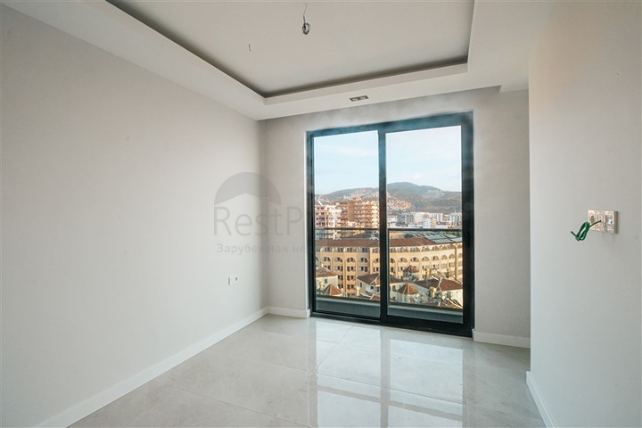 اطلالة بحر مباشرة -شقة غرفتين وصالة ضمن مجمع فاخر -في محمودلار/ الانيا 