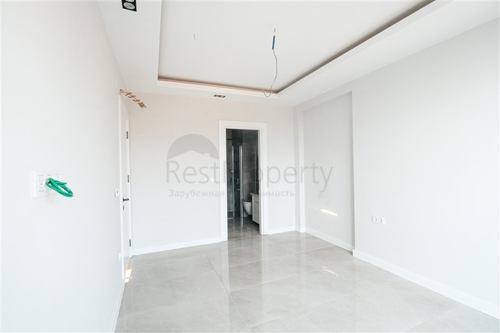 اطلالة بحر مباشرة -شقة غرفتين وصالة ضمن مجمع فاخر -في محمودلار/ الانيا 