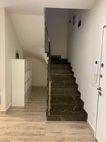 دوبلكس واسعة - ضمن مجمع سكني عائلي في اوبا / الانيا 