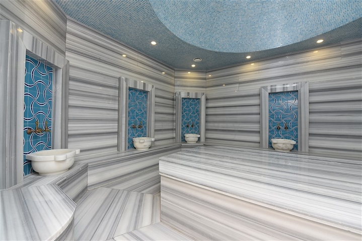 دوبلكس واسعة - ضمن مجمع سكني عائلي في اوبا / الانيا 