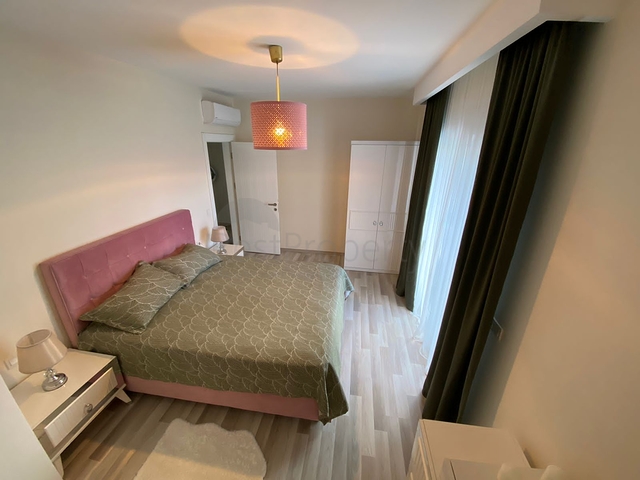 دوبلكس واسعة - ضمن مجمع سكني عائلي في اوبا / الانيا 