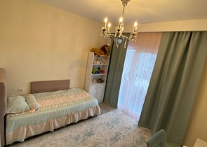 دوبلكس واسعة - ضمن مجمع سكني عائلي في اوبا / الانيا 