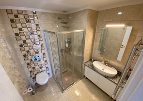 دوبلكس واسعة - ضمن مجمع سكني عائلي في اوبا / الانيا 