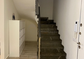 دوبلكس واسعة - ضمن مجمع سكني عائلي في اوبا / الانيا 