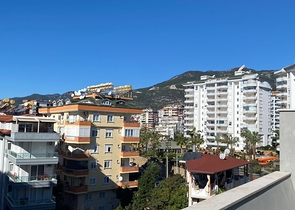 دوبلكس واسعة - ضمن مجمع سكني عائلي في اوبا / الانيا 