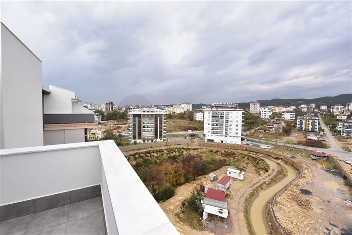 مجمع فاخر - دوبلكس 3 غرف وصالة -في افسلار / الانيا 