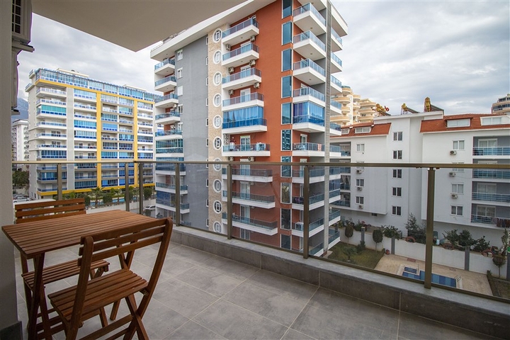 شقة غرفة وصالة مفروشة - ضمن مجمع حديث - في محمودلار / الانيا 