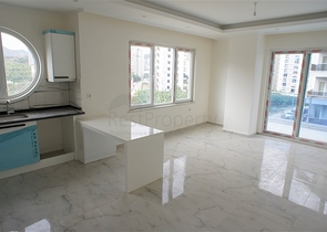 شقة غرفتين وصالة -مجمع حديث - في محمودلار/ الانيا 