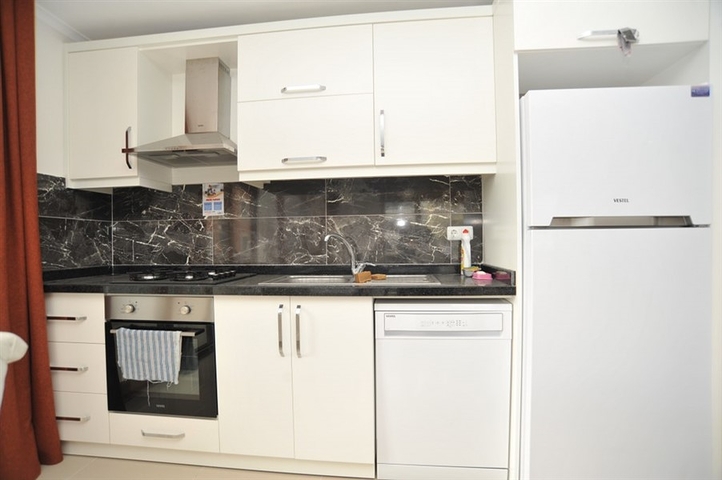 عقارات في كاستل - شقة غرفتين وصالة مفروشة ضمن مجمع - الانيا 