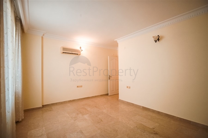 اطلالة بحر مباشرة -دوبلكس 3 غرف وصالة -في محمودلار / الانيا