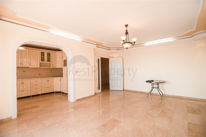 اطلالة بحر مباشرة -دوبلكس 3 غرف وصالة -في محمودلار / الانيا