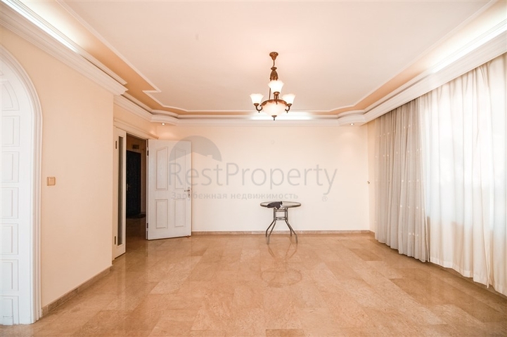 اطلالة بحر مباشرة -دوبلكس 3 غرف وصالة -في محمودلار / الانيا