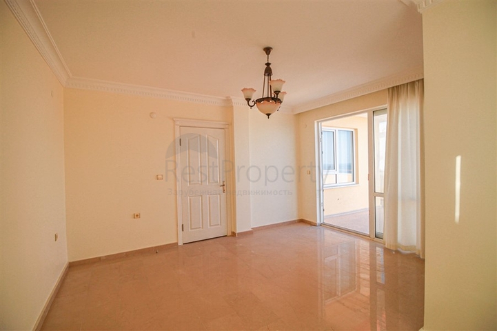 اطلالة بحر مباشرة -دوبلكس 3 غرف وصالة -في محمودلار / الانيا