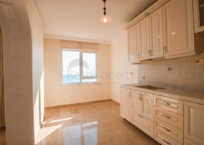 اطلالة بحر مباشرة -دوبلكس 3 غرف وصالة -في محمودلار / الانيا