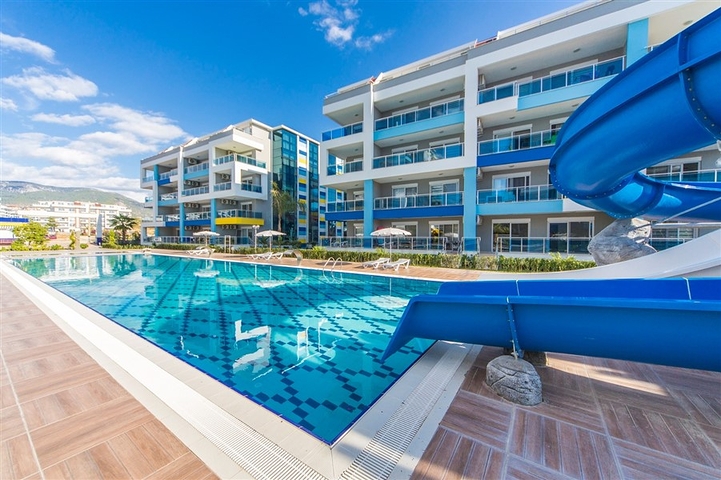 اطلالة بحر - شقة غرفة وصالة - ضمن مجمع فاخر -في كاستل / الانيا 