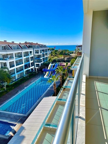 اطلالة بحر - شقة غرفة وصالة - ضمن مجمع فاخر -في كاستل / الانيا 