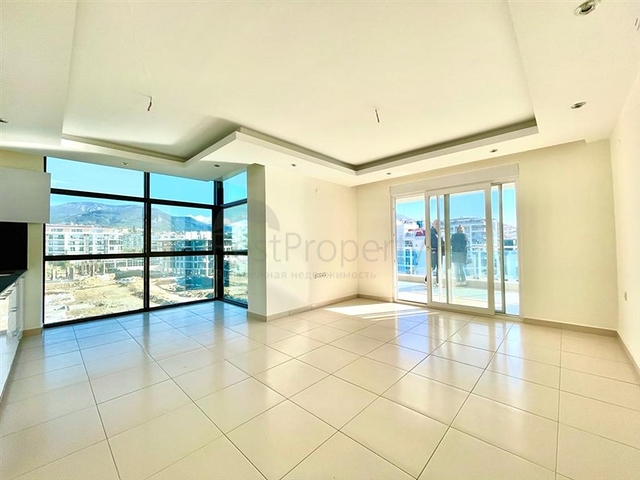 اطلالة بحر - شقة غرفة وصالة - ضمن مجمع فاخر -في كاستل / الانيا 