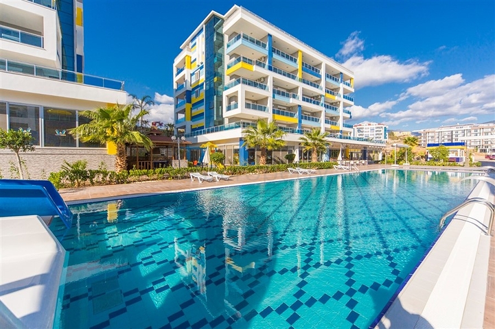 اطلالة بحر - شقة غرفة وصالة - ضمن مجمع فاخر -في كاستل / الانيا 