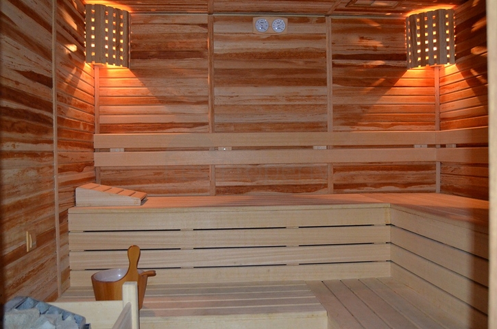 اطلالة بحر - شقة غرفة وصالة - ضمن مجمع فاخر -في كاستل / الانيا 