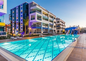 اطلالة بحر - شقة غرفة وصالة - ضمن مجمع فاخر -في كاستل / الانيا 